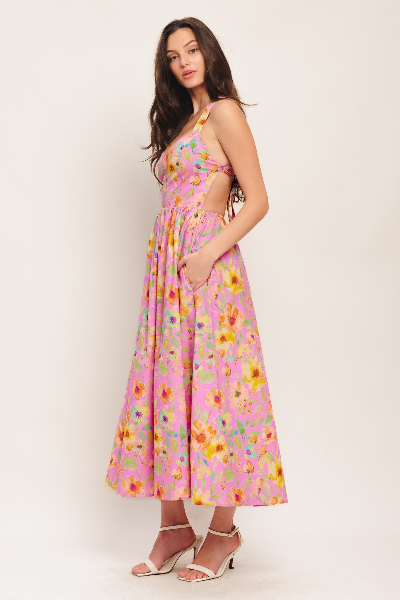 Women's Dress with Sweetheart Neckline 2